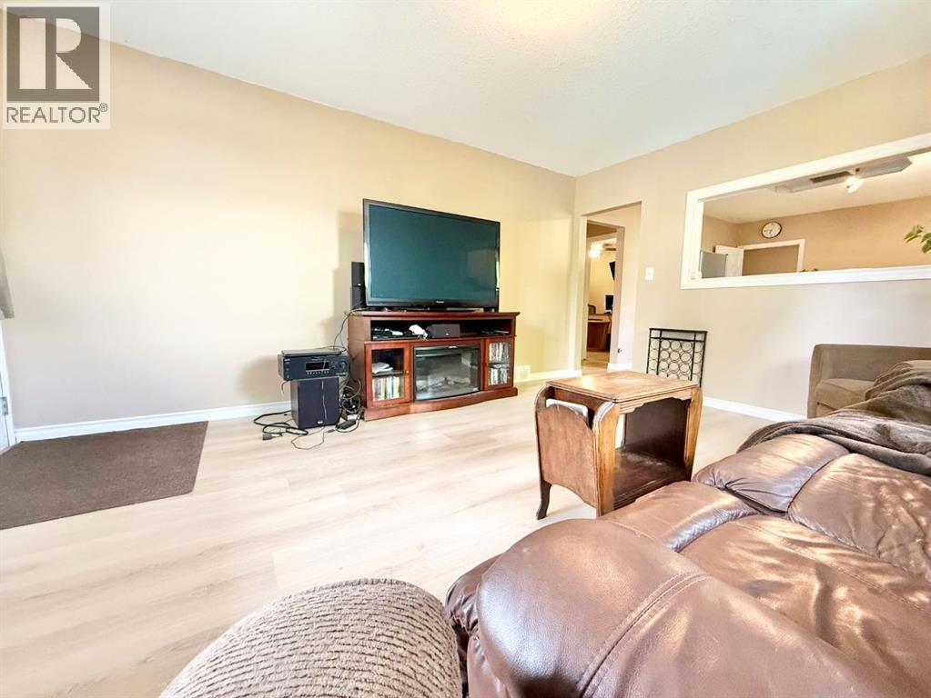 66 2 Avenue E - 14
