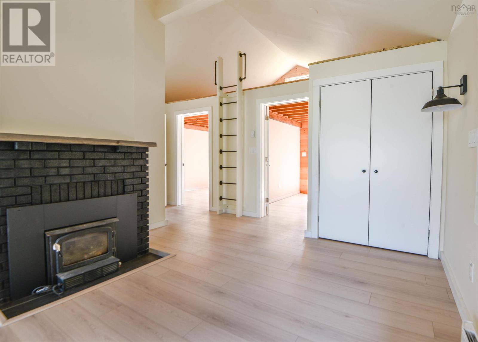 15 Birch Lane - 16