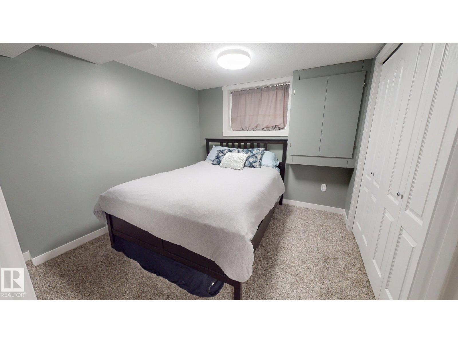 8821 8 AV SW - 19