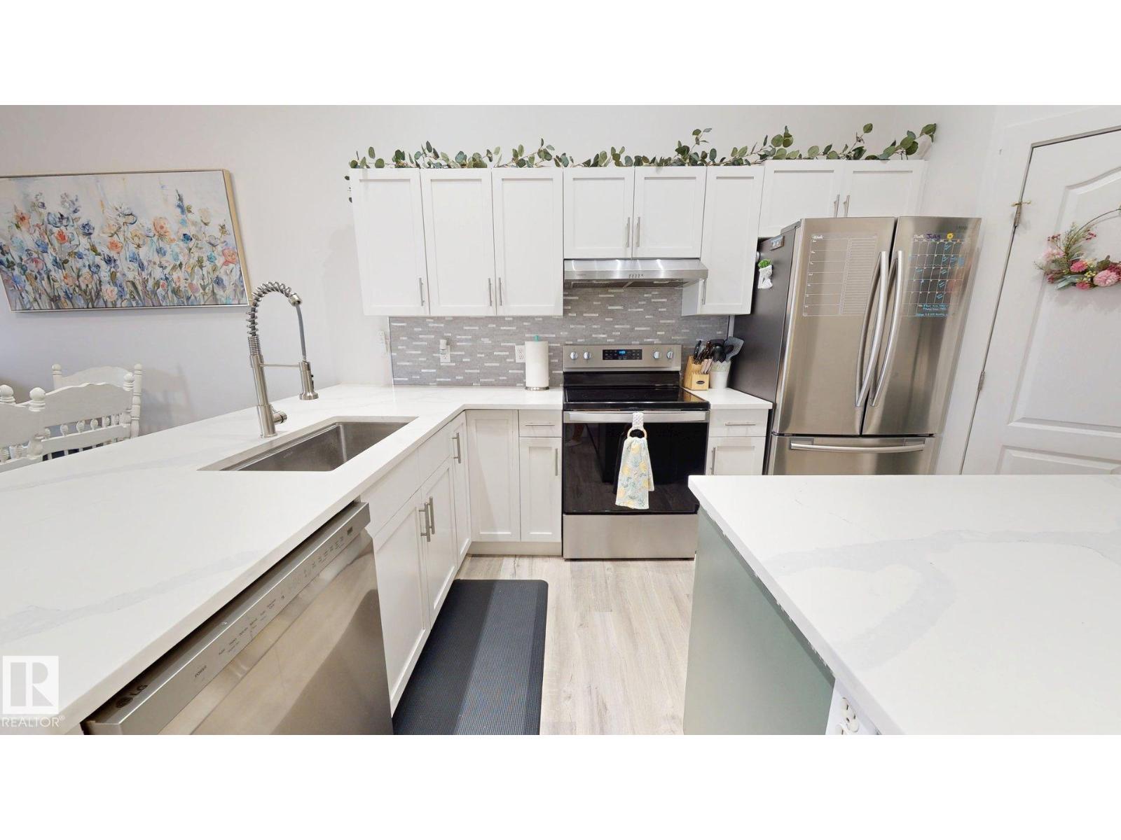 8821 8 AV SW - 5