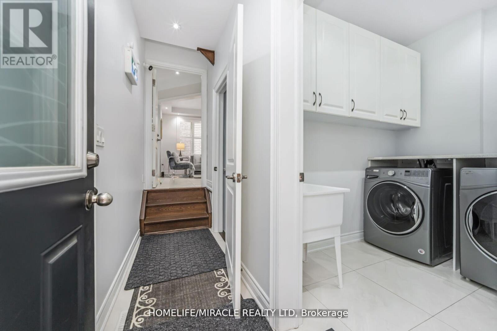 10 KENORA STREET - 38