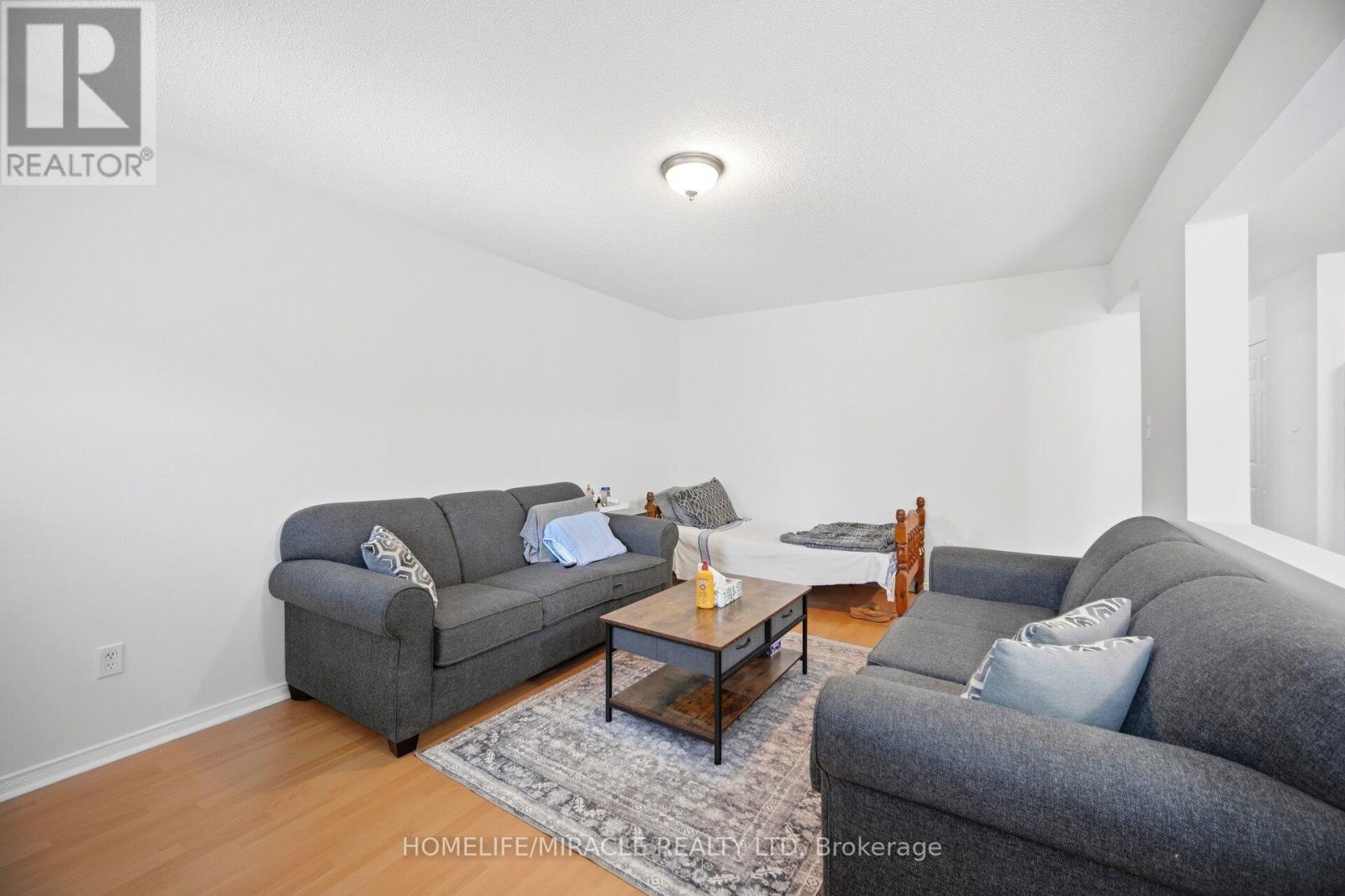 16 CAPISTRO STREET - 16