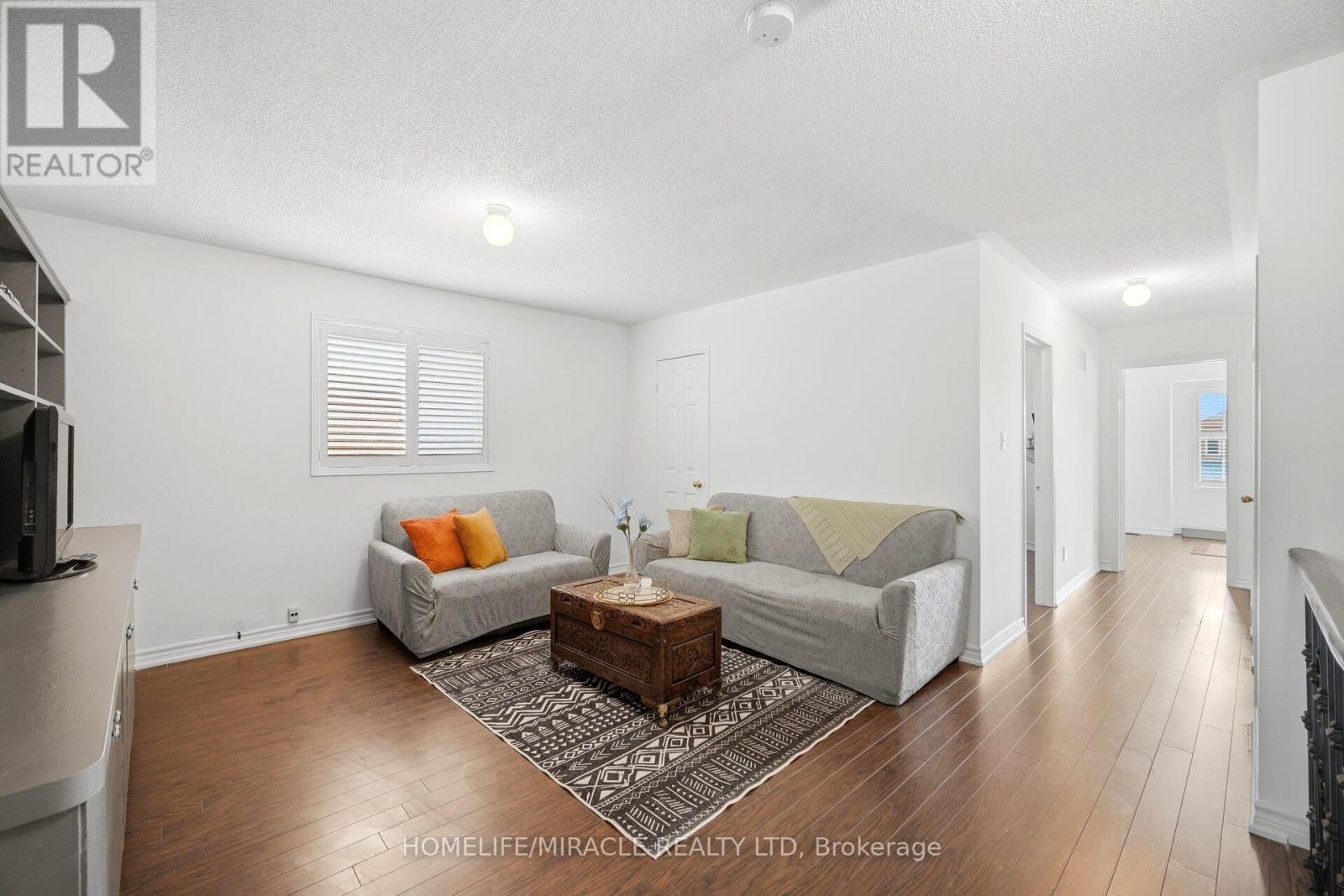 16 CAPISTRO STREET - 21