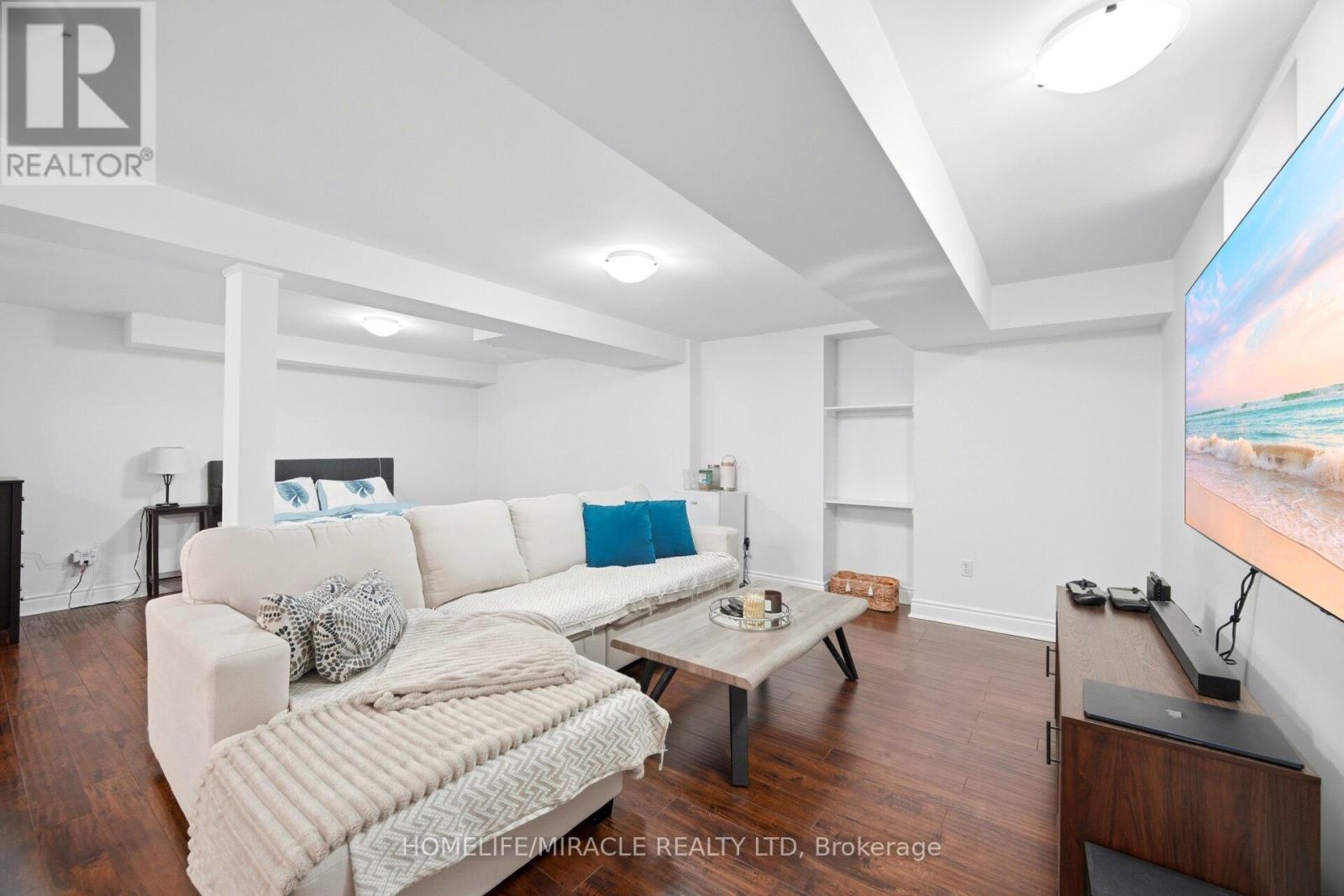 16 CAPISTRO STREET - 43