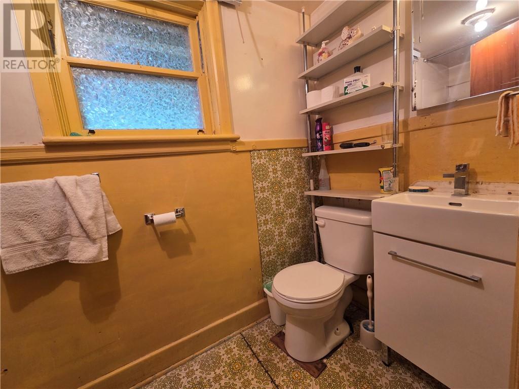 212 Second Avenue - 22