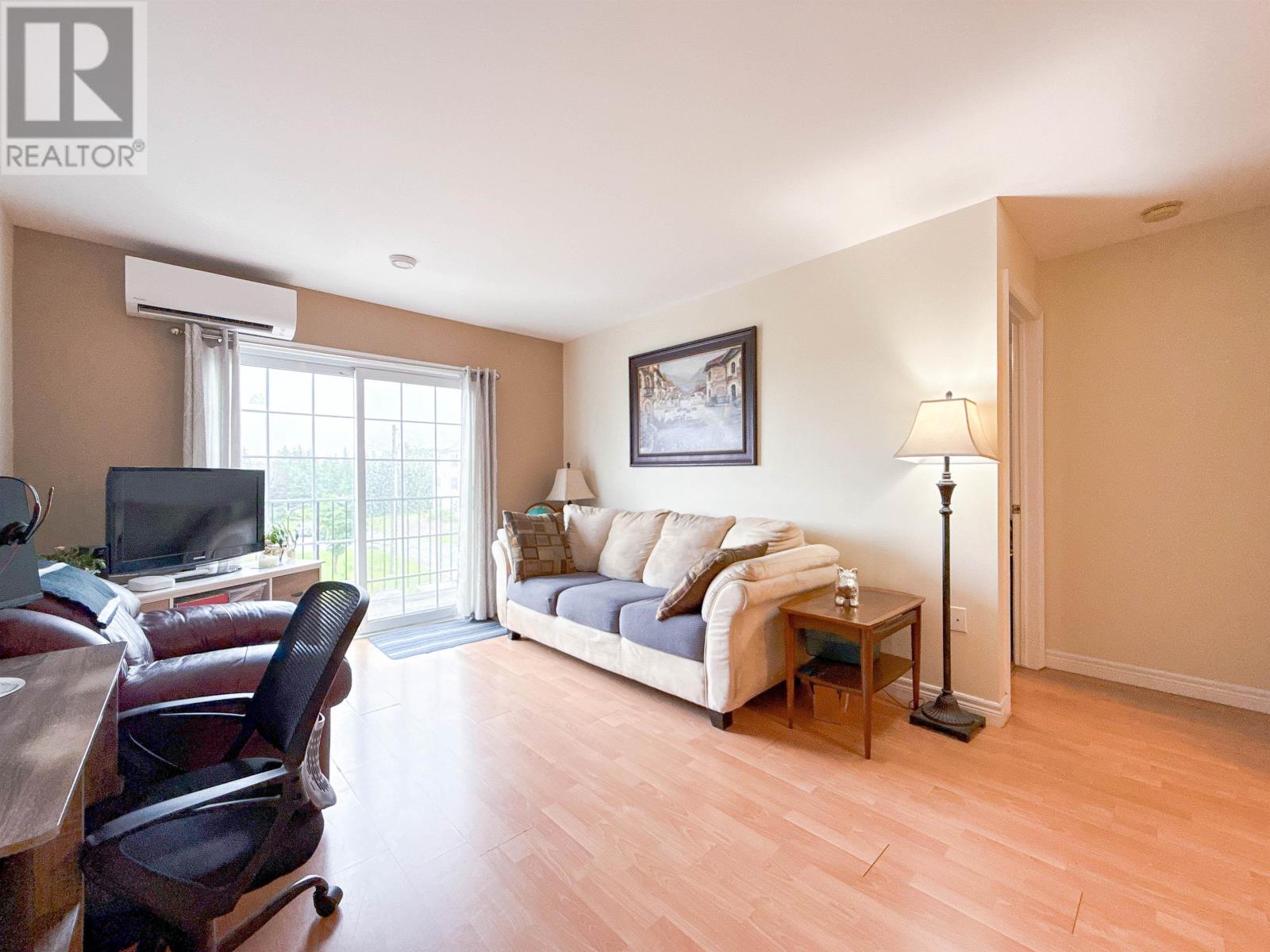 #18 33 Glen Stewart Drive - 3