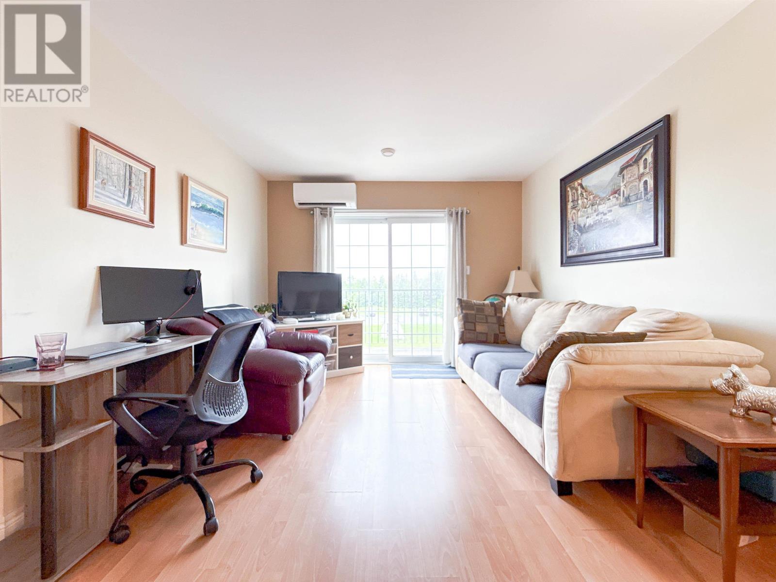 #18 33 Glen Stewart Drive - 4