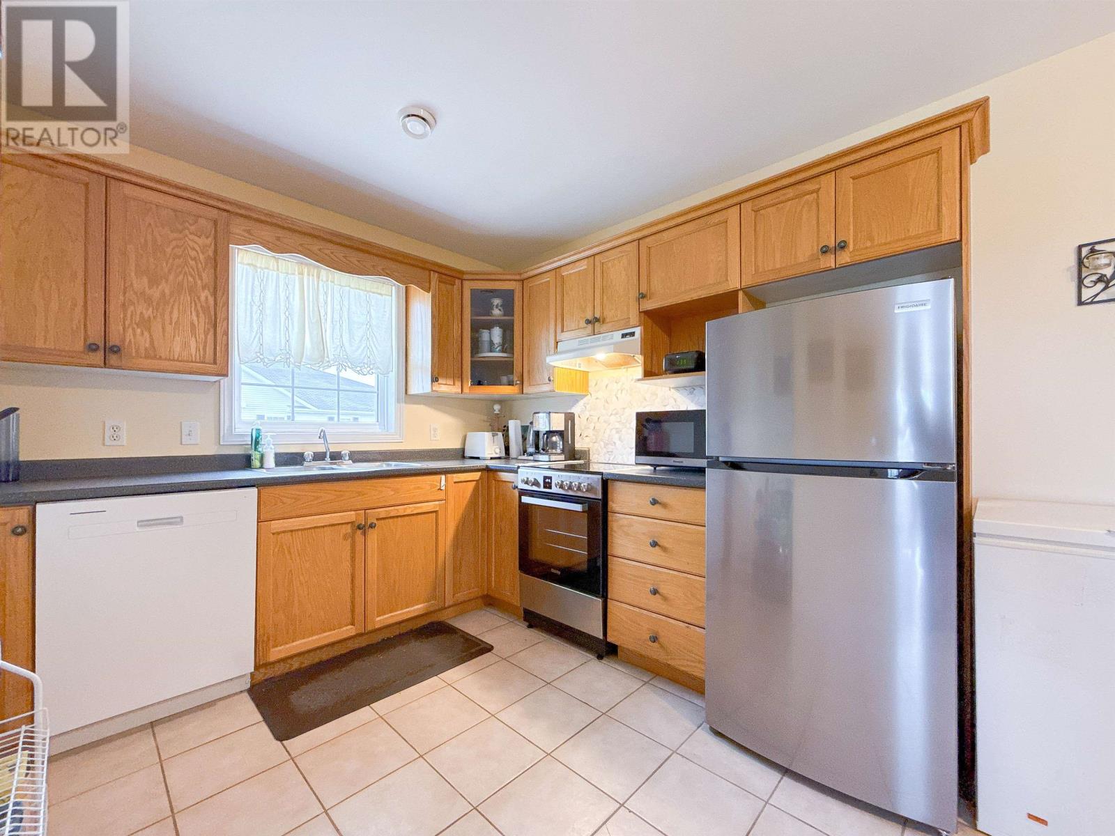 #18 33 Glen Stewart Drive - 7