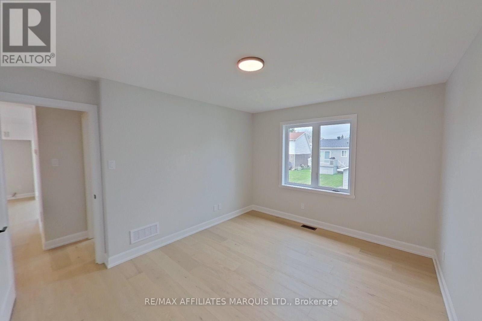 153 MARGUERITE D'YOUVILLE STREET - Image 10