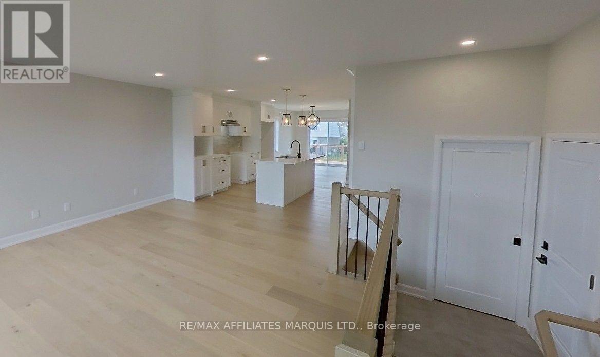 153 MARGUERITE D'YOUVILLE STREET - Image 7