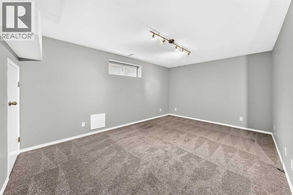 50 Royal Birch Terrace NW - 30