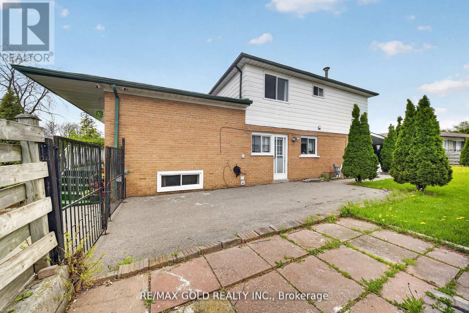 3289 VICTORY CRESCENT - 41
