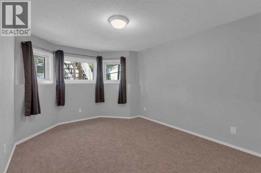 Lower bedroom