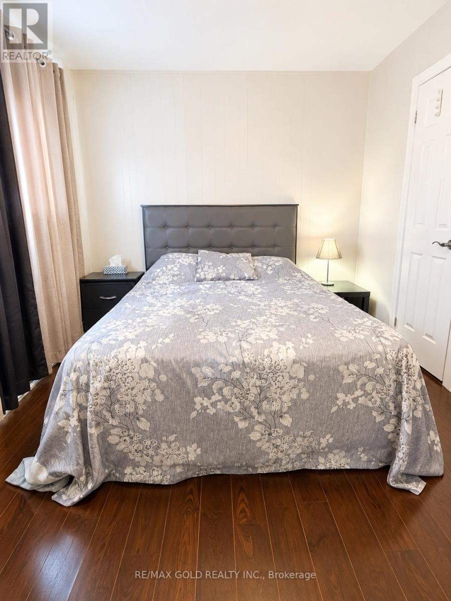 3289 VICTORY CRESCENT - 25