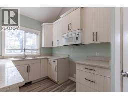 444 20 Street N - photo 9