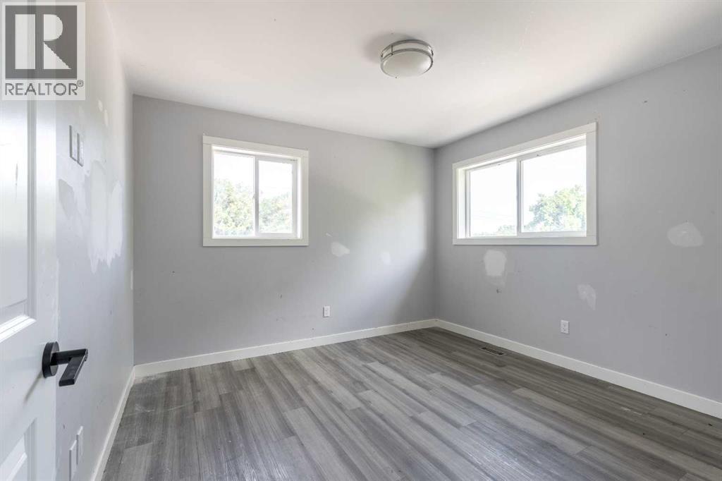 444 20 Street N - 23