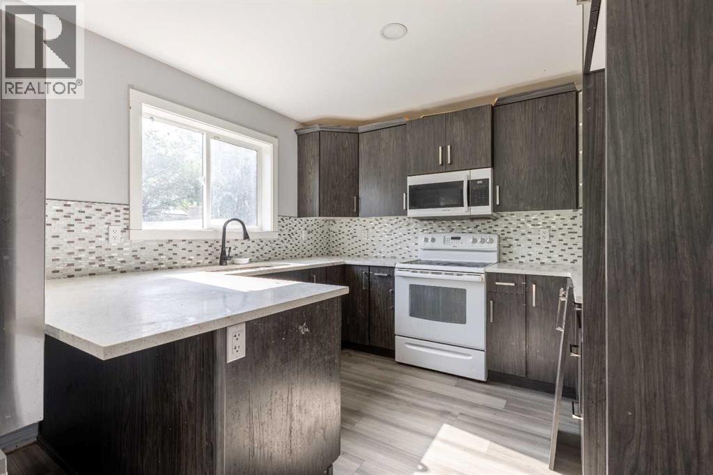 444 20 Street N - 20
