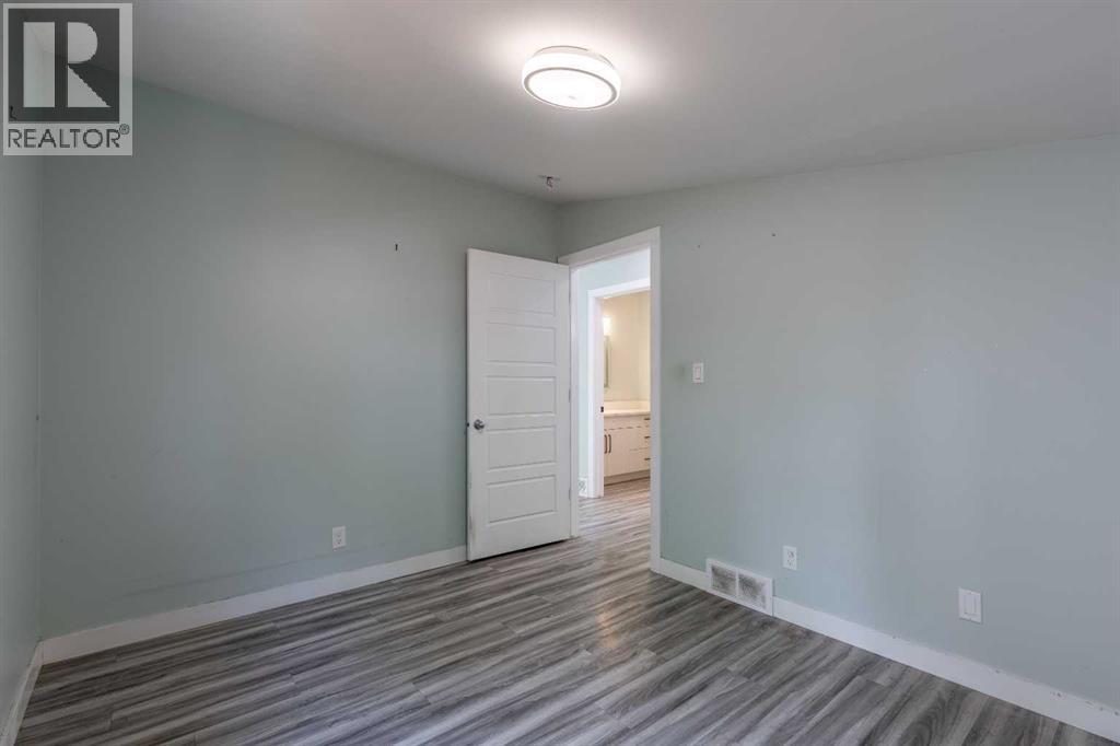 444 20 Street N - 17
