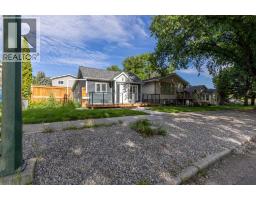 444 20 Street N - photo 2