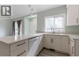 444 20 Street N - photo 10