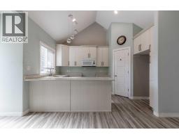 444 20 Street N - photo 8