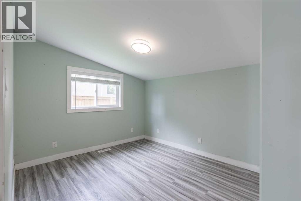 444 20 Street N - 14