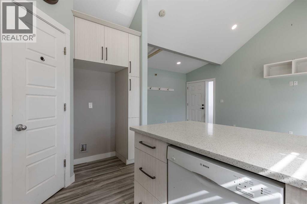 444 20 Street N - 11