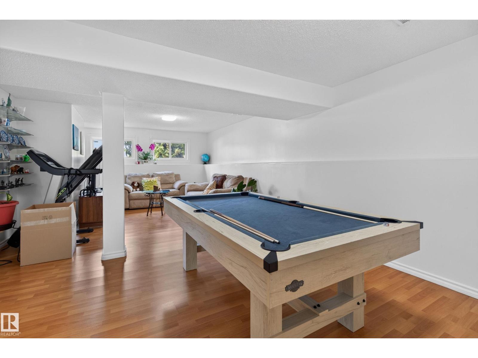 18509 92A AV NW - 26
