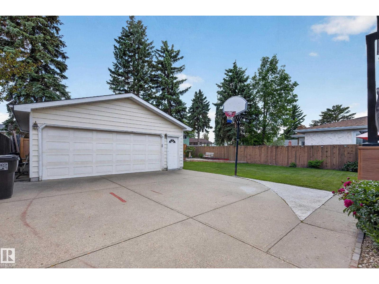 18509 92A AV NW - 29