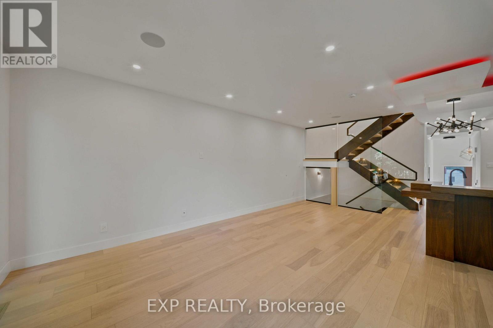 3 Bed, 4 Bath House for Sale in Ottawa – B – 375 MADISON AVENUE, Ottawa – MLS# X13551160 - Image 10