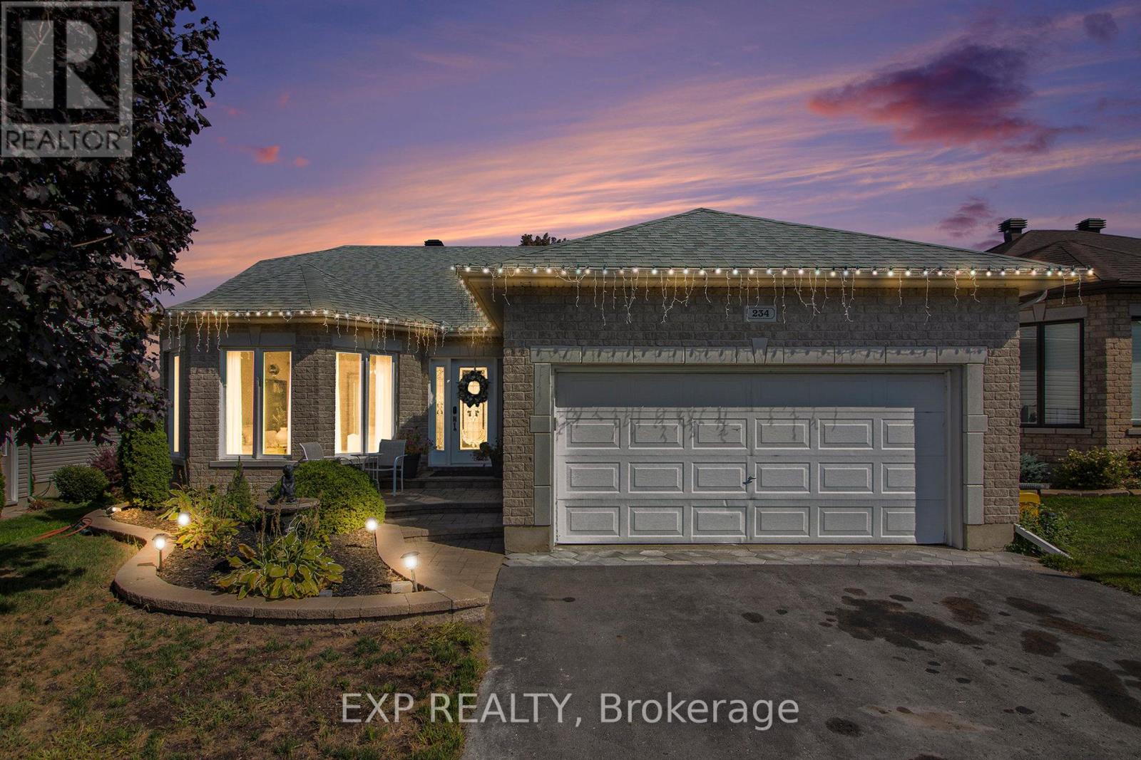 234 SANDRA CRESCENT - 1