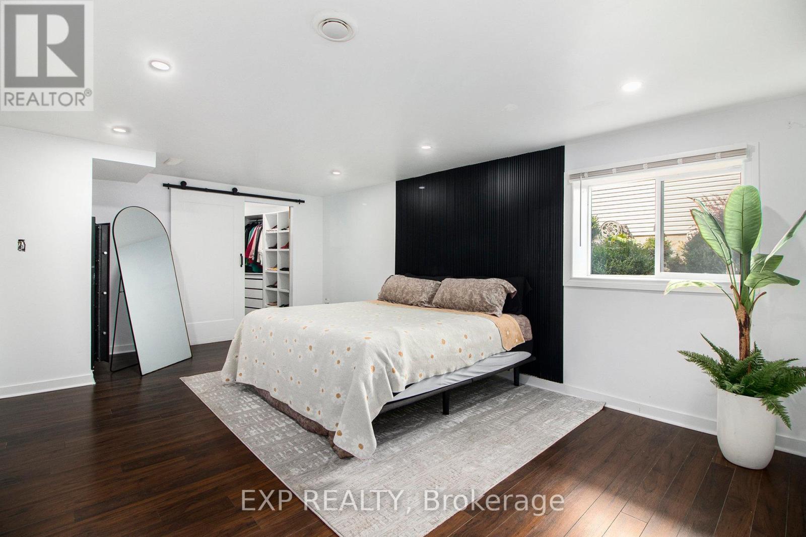 234 SANDRA CRESCENT - 14