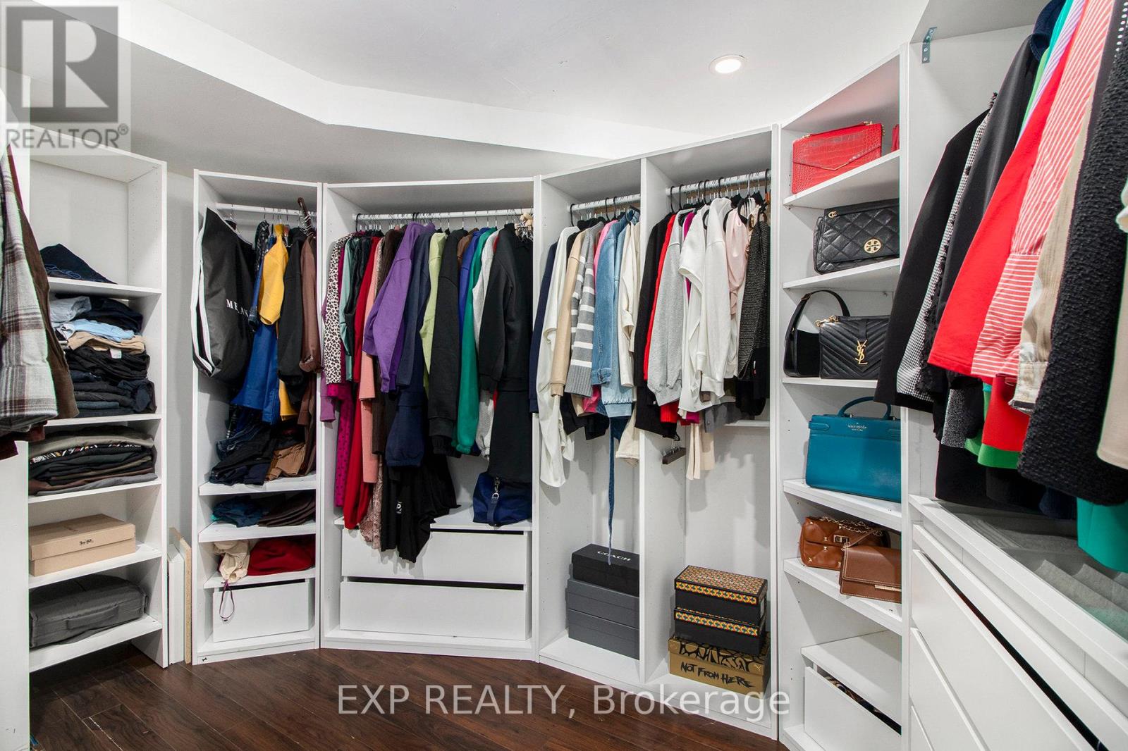 234 SANDRA CRESCENT - 16