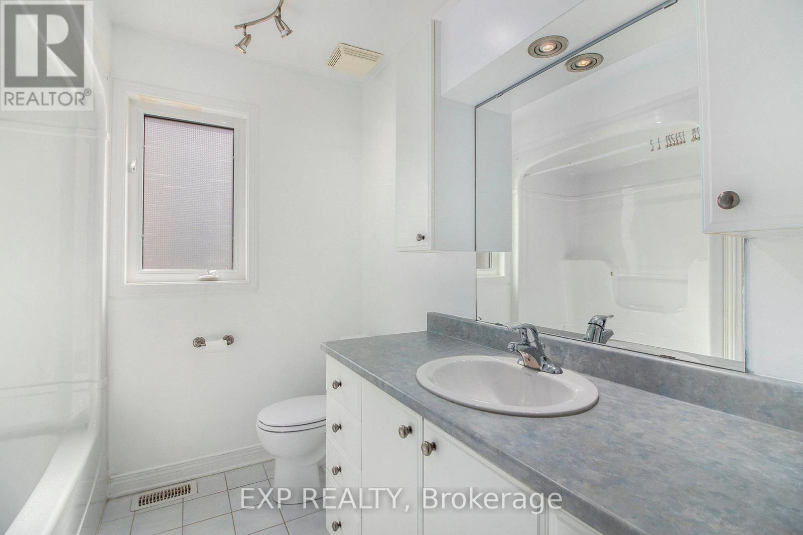 234 SANDRA CRESCENT - 19