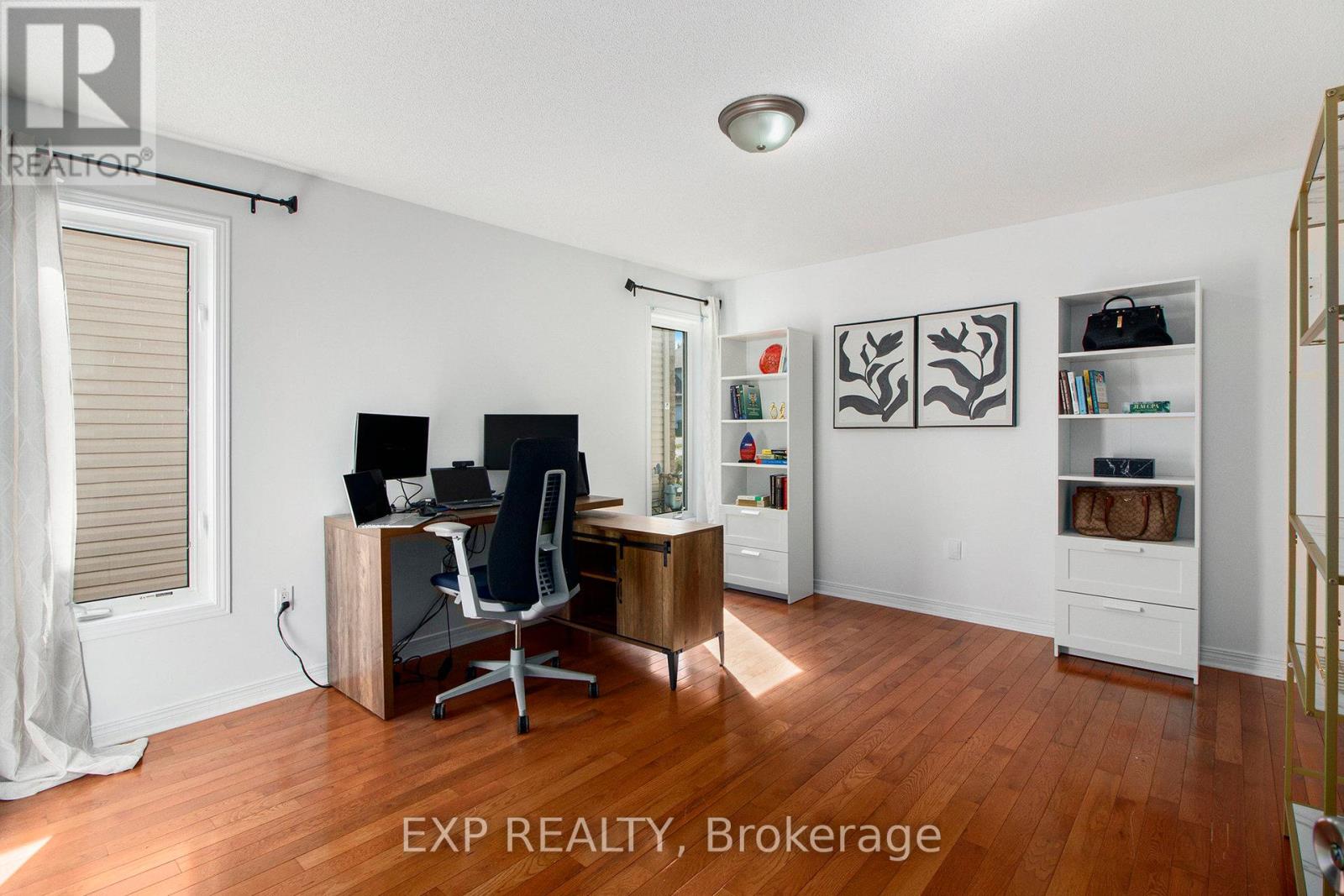 234 SANDRA CRESCENT - 21