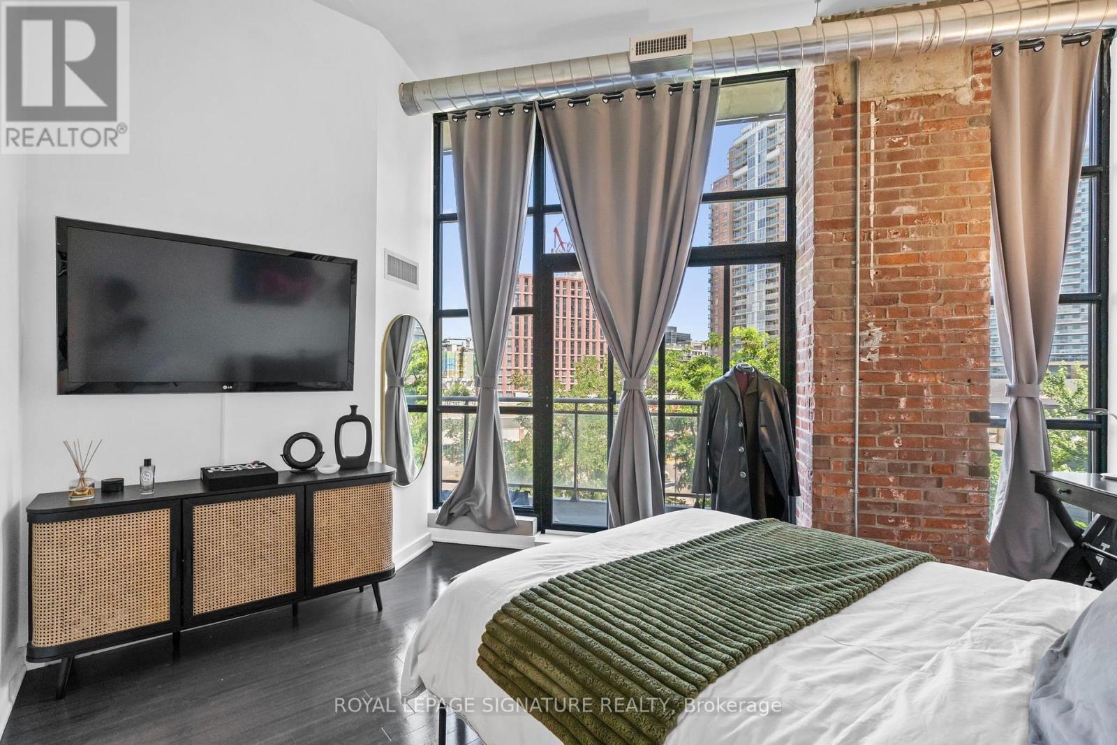 #411 43 HANNA AVENUE - Image 25