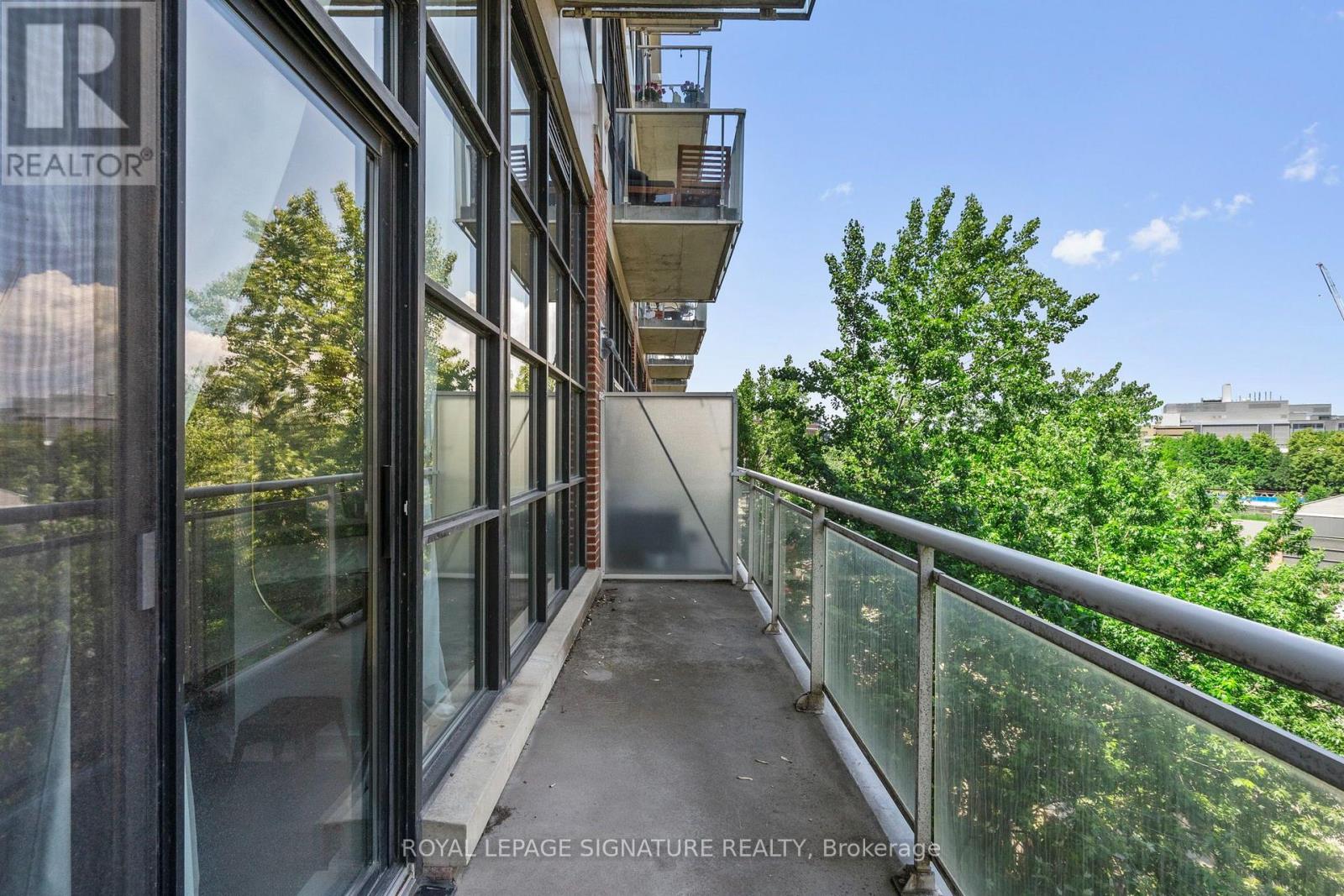 #411 43 HANNA AVENUE - Image 32