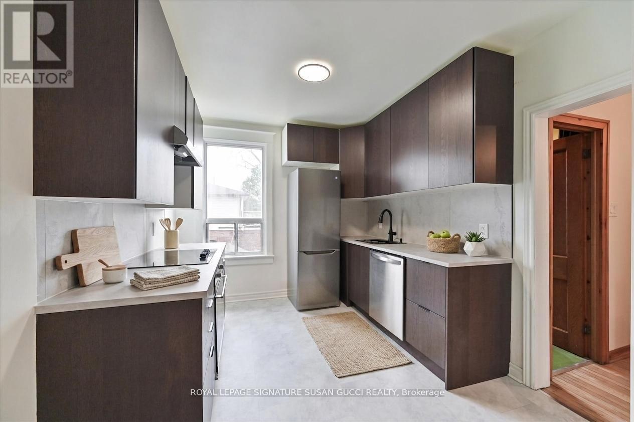669 GREENWOOD AVENUE - 12