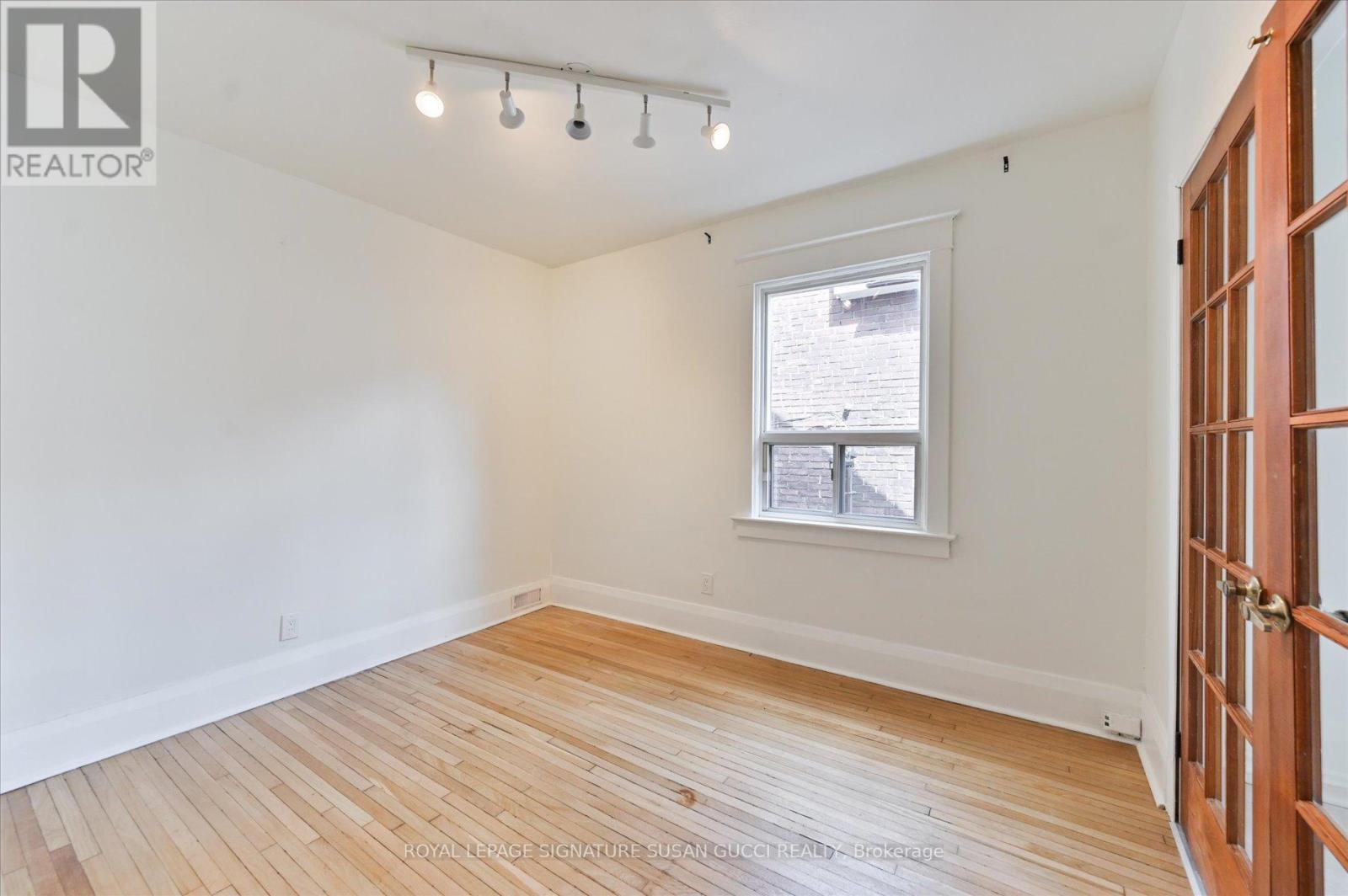 669 GREENWOOD AVENUE - 15