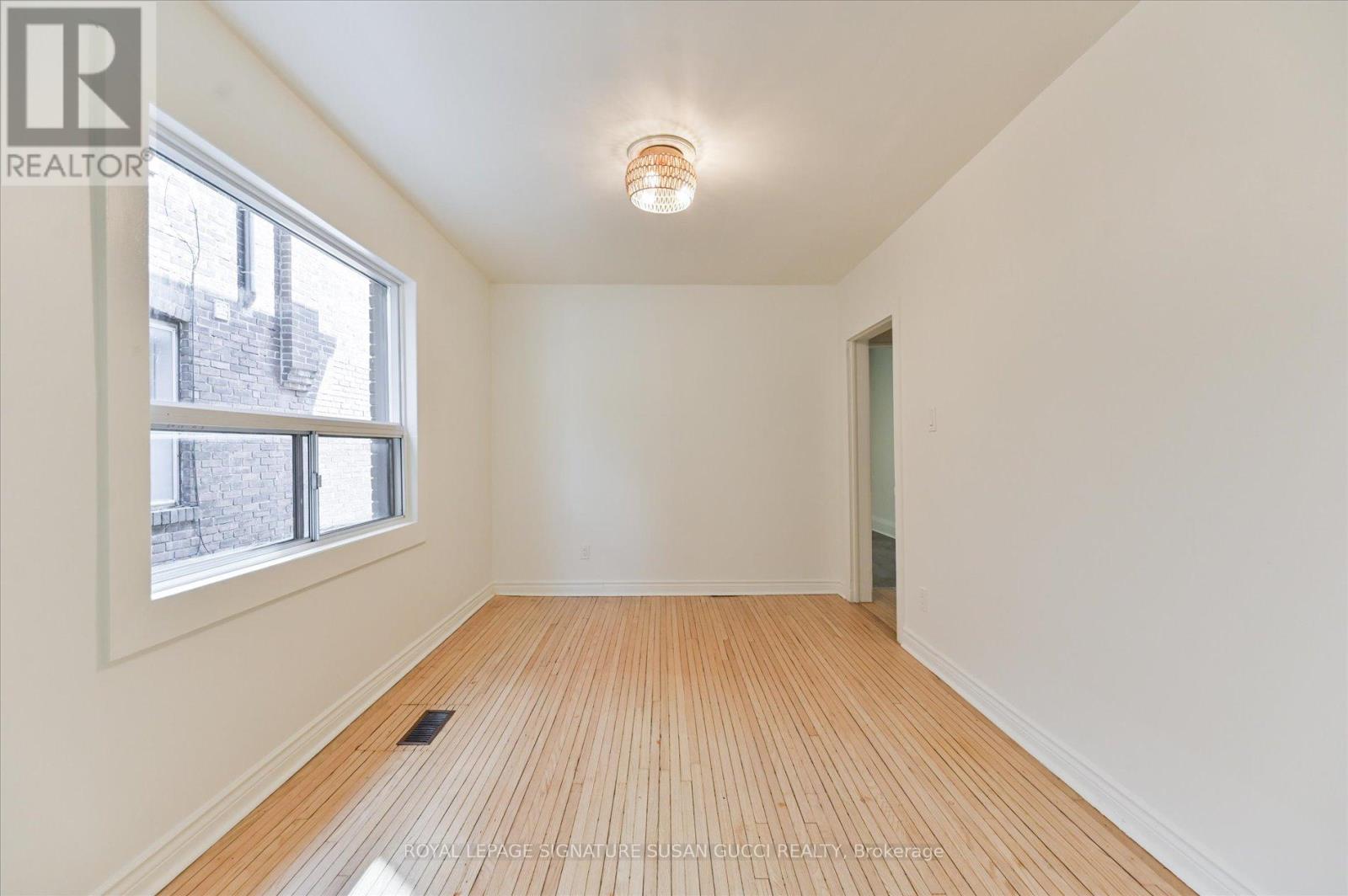 669 GREENWOOD AVENUE - 4
