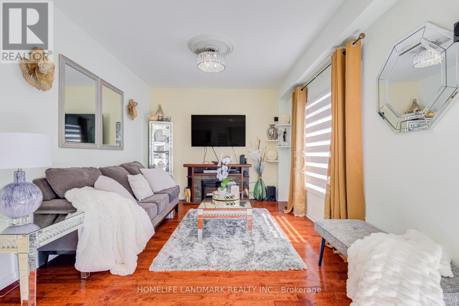 111 KNOWLES DRIVE - 15