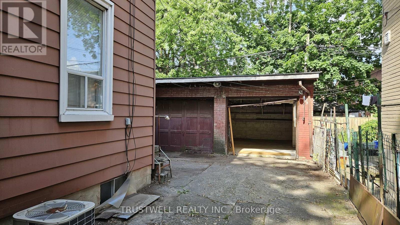 173 HAMILTON STREET - 36