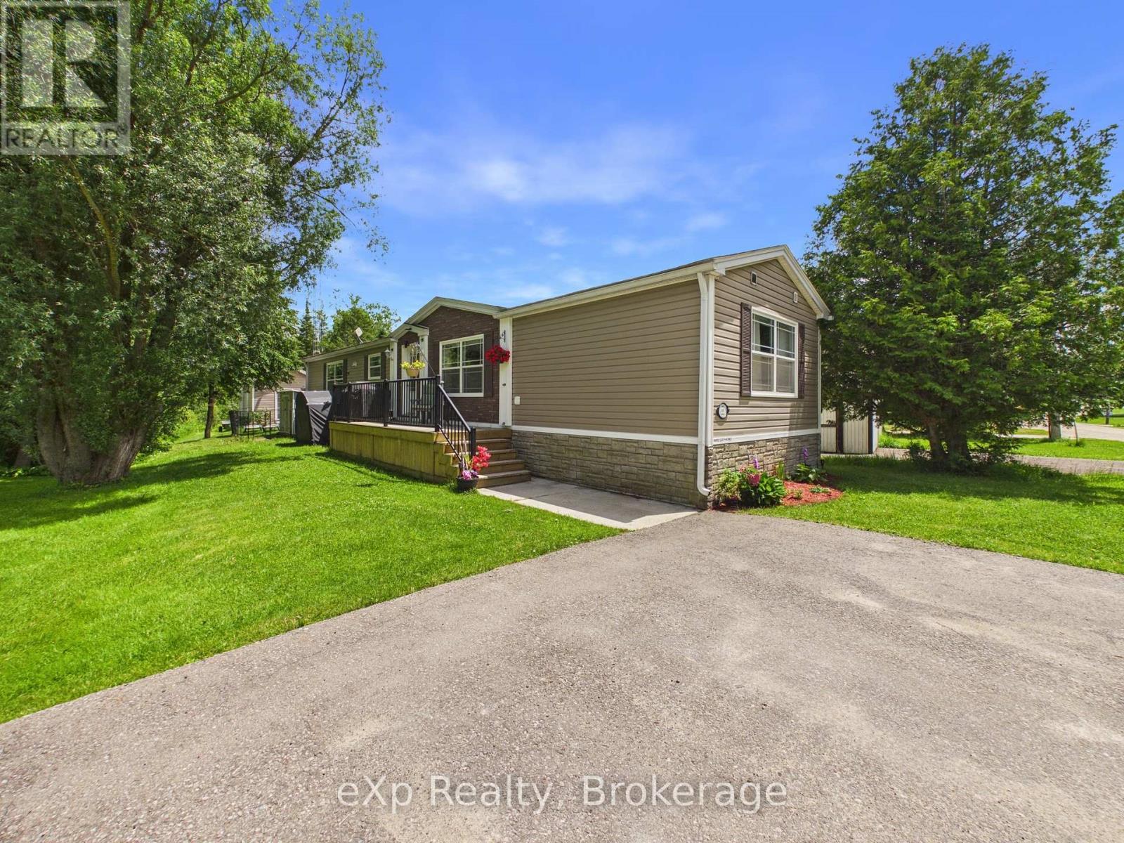 32 MAPLE GROVE VILLAGE ROAD - 1