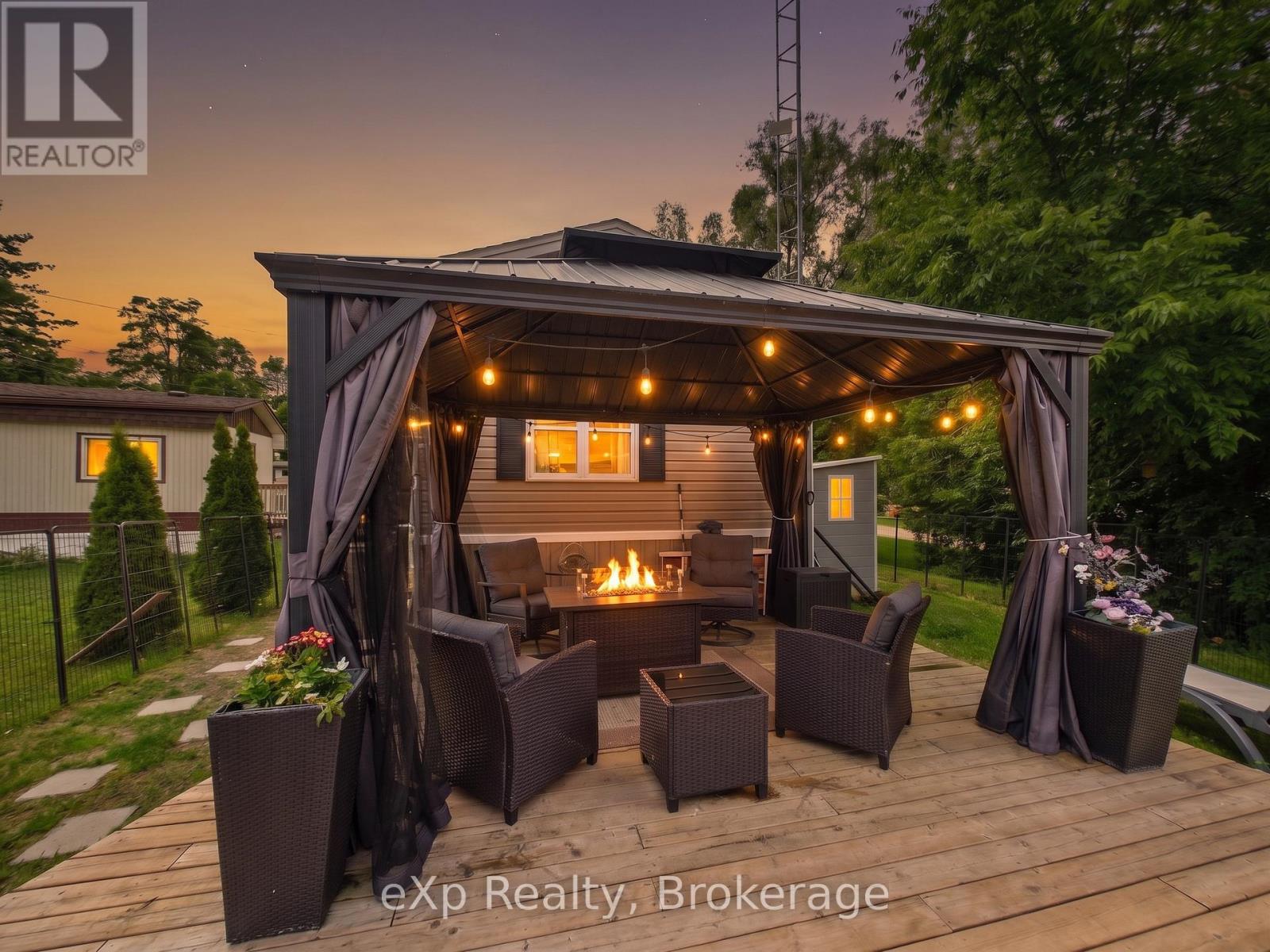32 MAPLE GROVE VILLAGE ROAD - 11