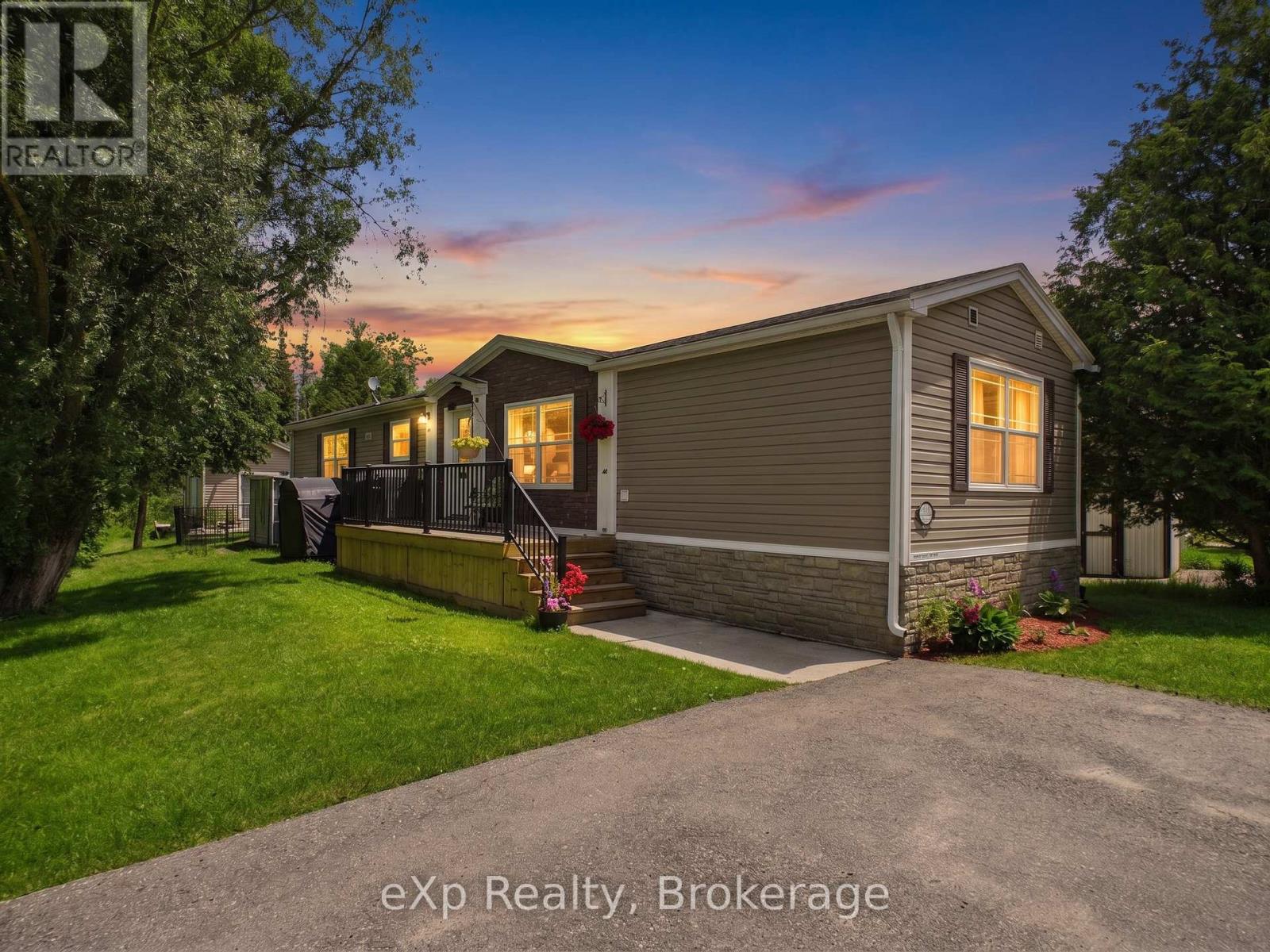 32 MAPLE GROVE VILLAGE ROAD - 14