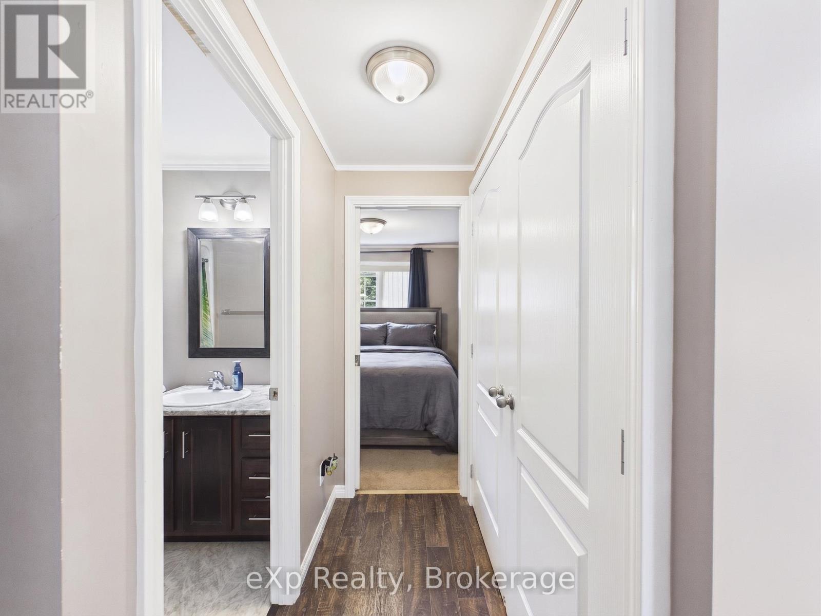 32 MAPLE GROVE VILLAGE ROAD - 7