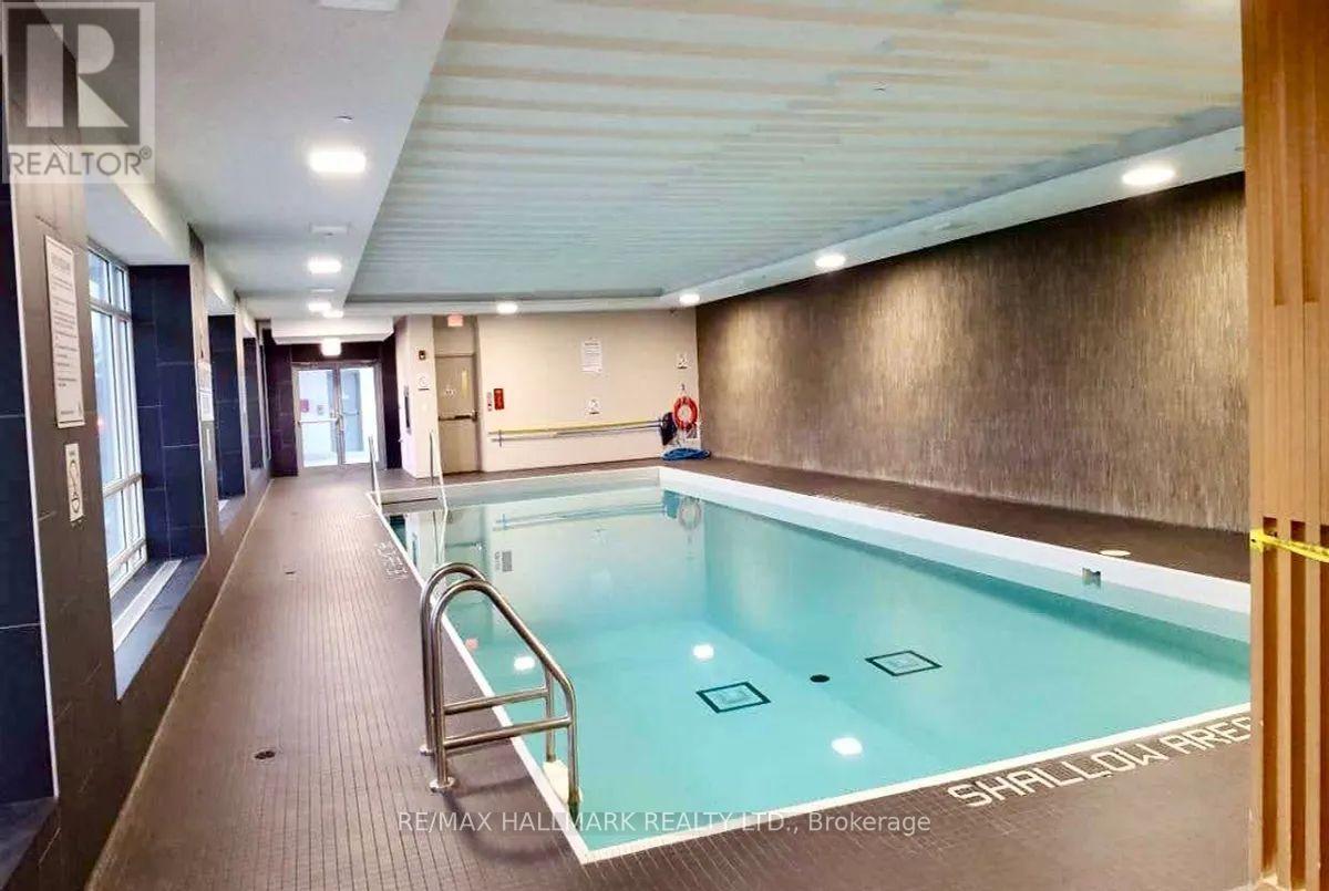 #122 2035 SHEPPARD AVENUE E - 36