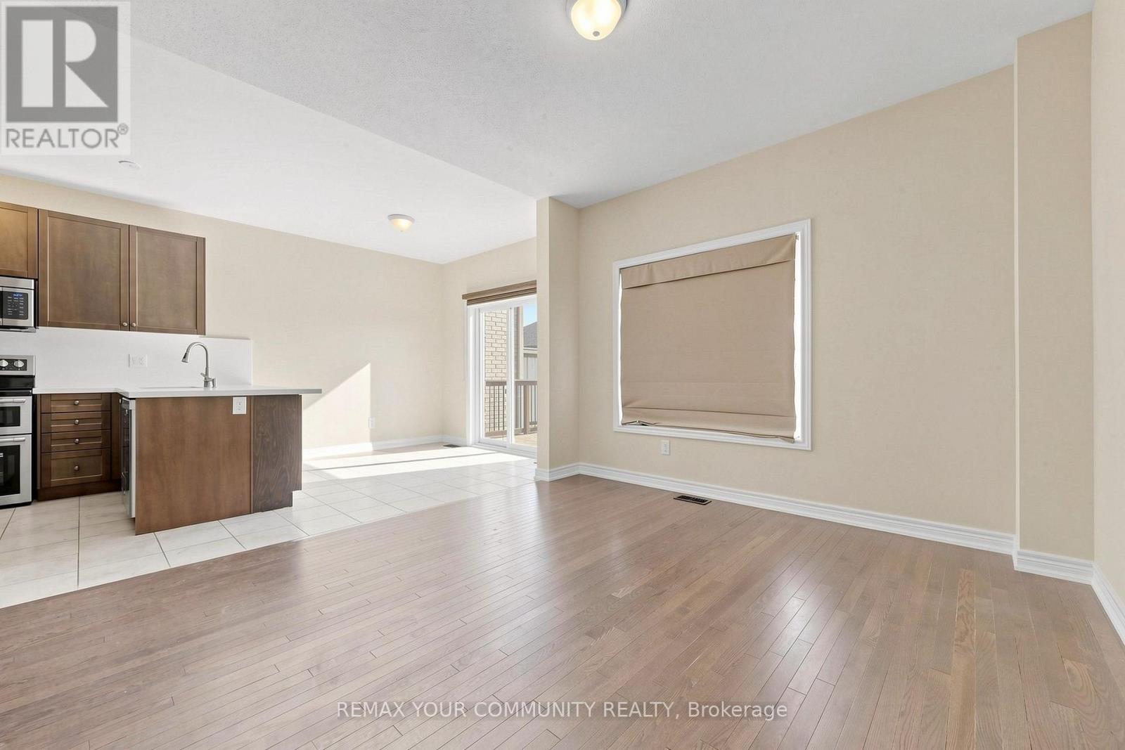 21 PRINCESS CHARLOTTE AVENUE - 11