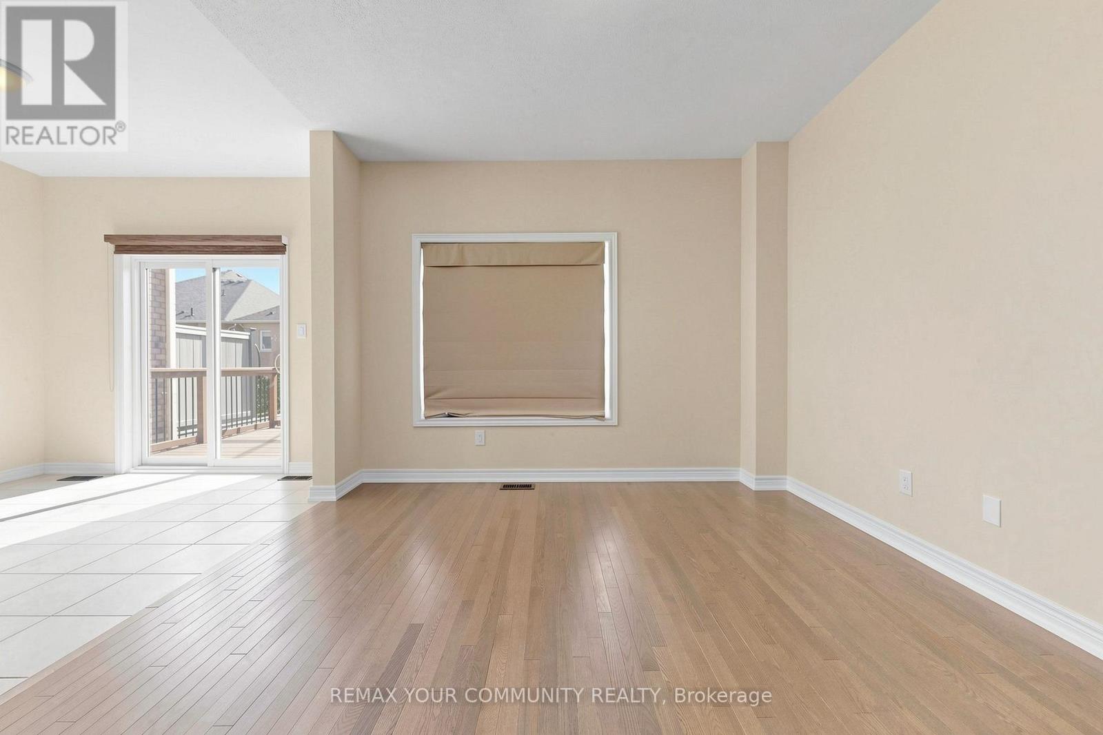 21 PRINCESS CHARLOTTE AVENUE - 12