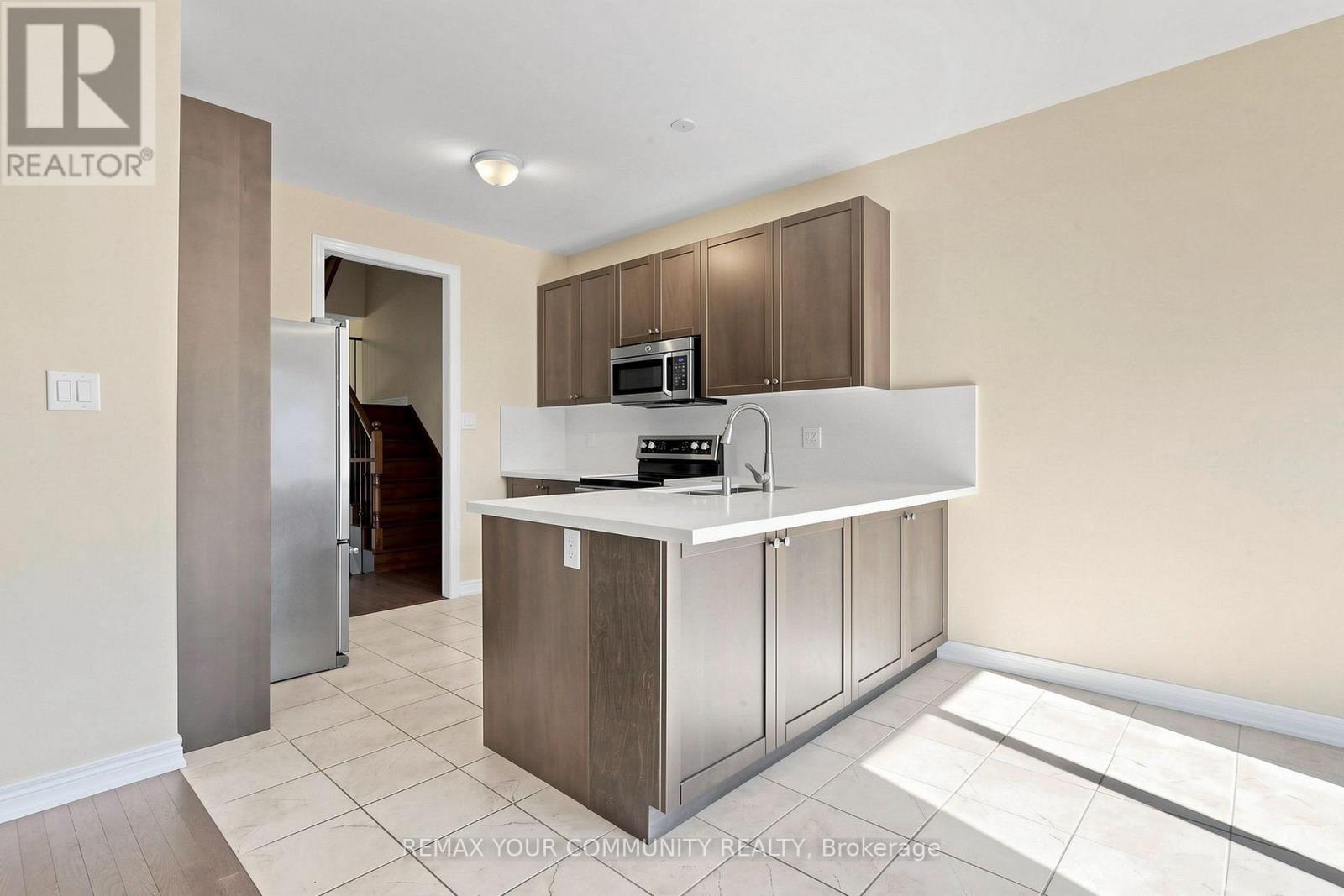 21 PRINCESS CHARLOTTE AVENUE - 14